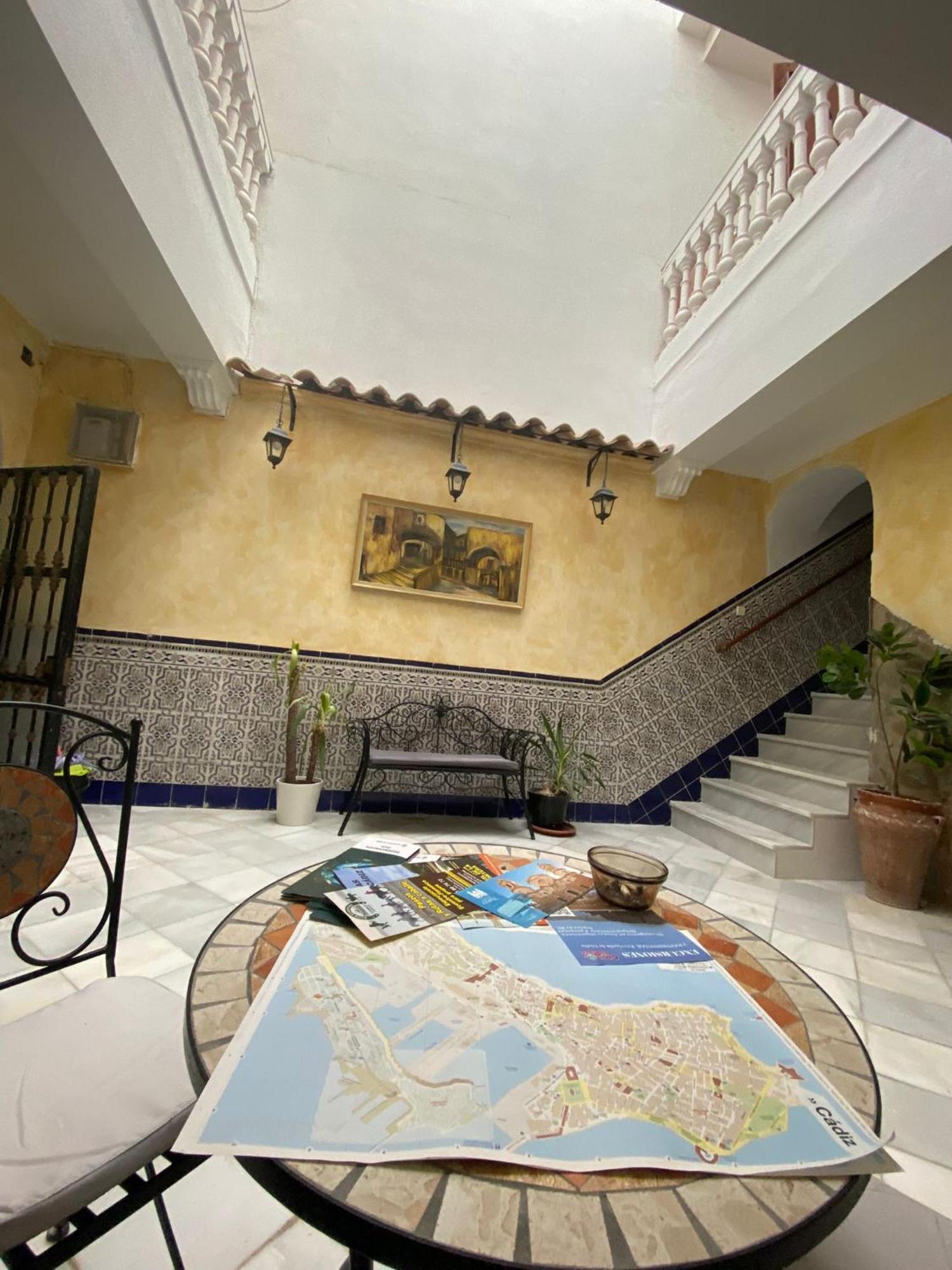 Апартаменты Patio Andalusi Junto A La Vina Кадис Экстерьер фото