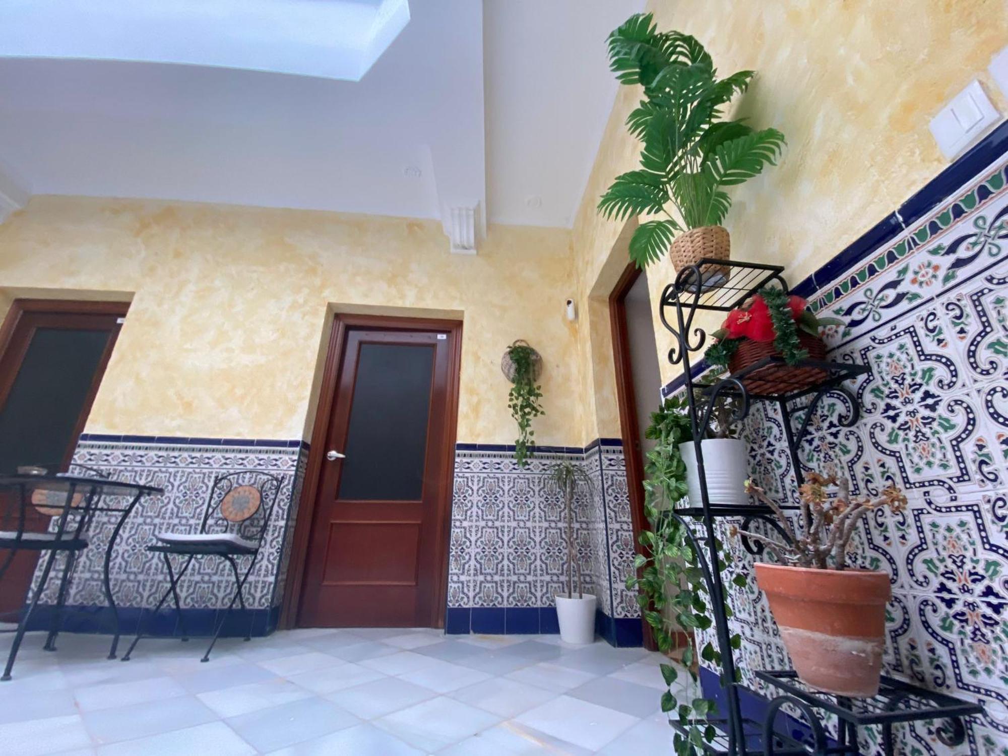 Апартаменты Patio Andalusi Junto A La Vina Кадис Экстерьер фото
